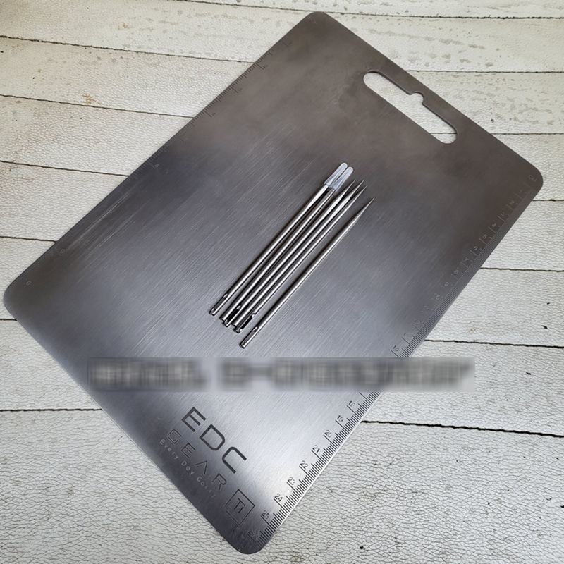 Thick Titanium Alloy Cutting B - Camp Cutting Board ulasan dan harga